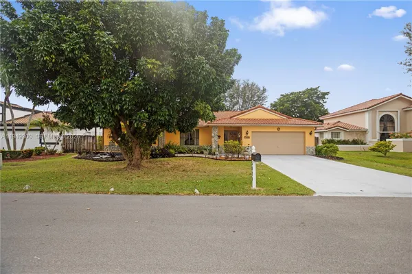 $800,000 | 15824 Cotswold Court, Davie, FL 33331