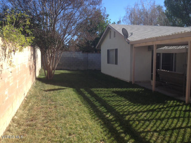 2149 Cutler Street Simi Valley, CA 93065 - Photo 9 of 11 a view of a backyard of the house