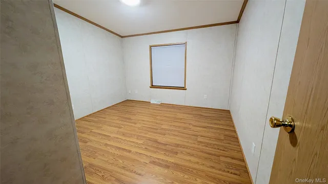 a view of utility room