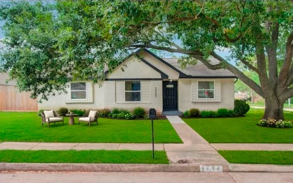 $387,900 | 2227 Cherry Bend Drive, Houston, TX 77077