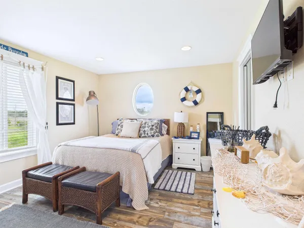 $475,000 | 1640 Ezell Beach Road, Perry, FL 32348