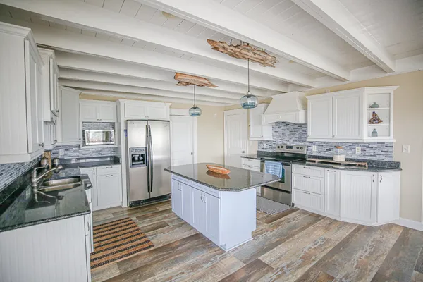 $475,000 | 1640 Ezell Beach Road, Perry, FL 32348