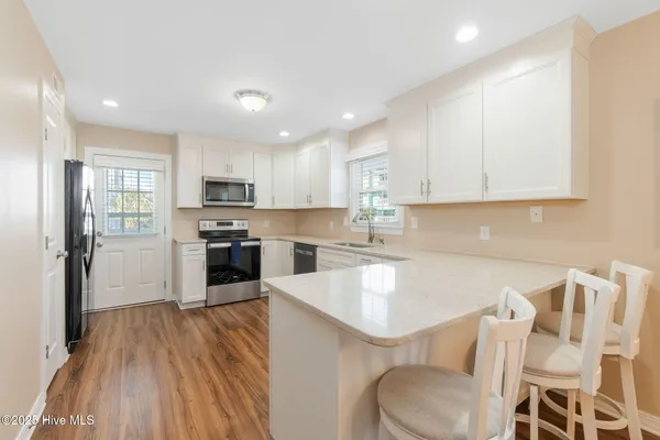 $170,000 | 300 Ocean Blvd Extension, Unit B, Atlantic Beach, NC 28512