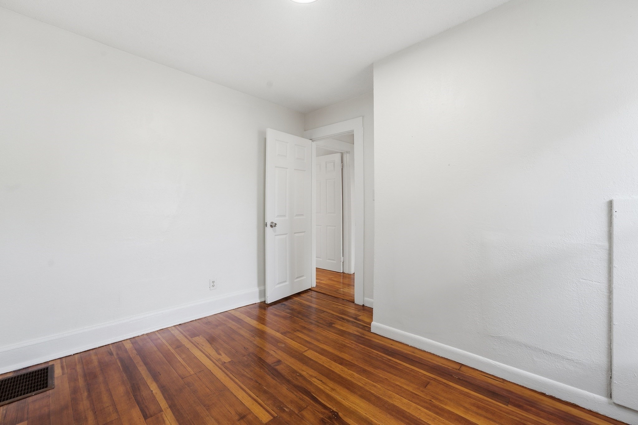 73 Jasper Street Springfield, MA 01109 - Photo 16 of 38 Gallery Image 16