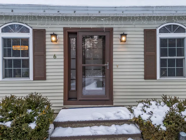 $529,000 | 6 Rocky Cove Road, Lebanon, ME 04027