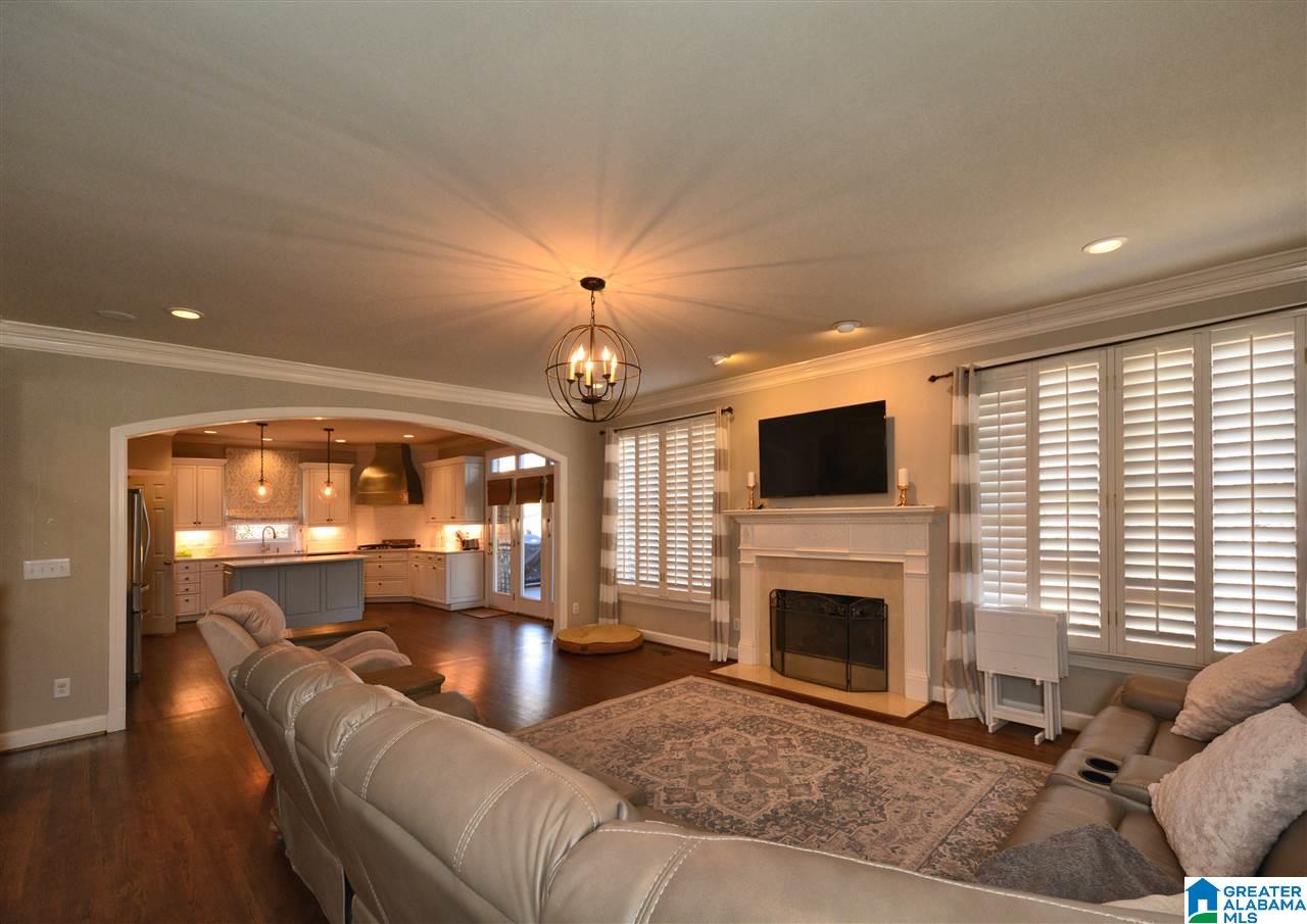 4037 Milner Way Hoover, AL 35242 - Photo 6 of 48