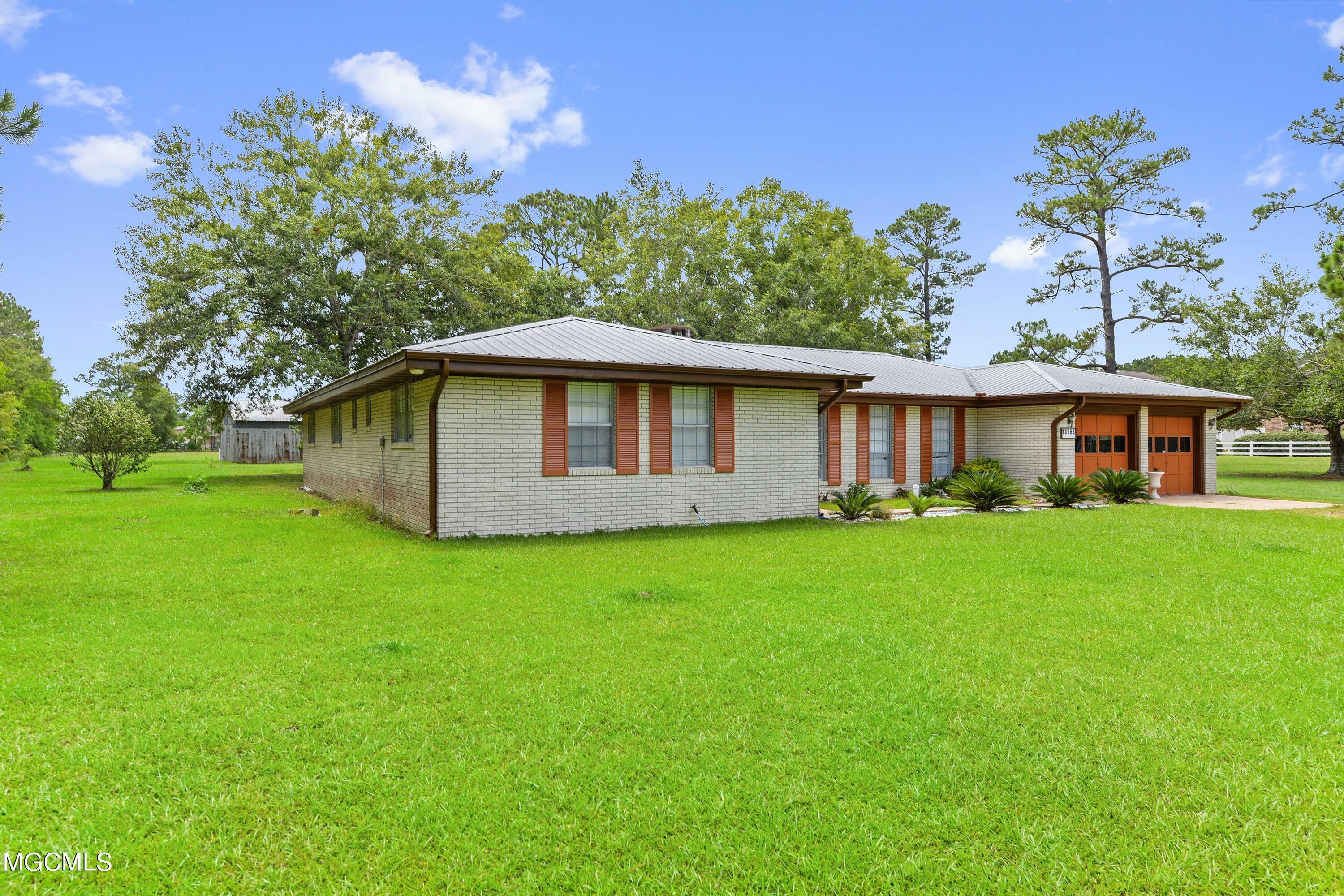 13063 Williams Road Gulfport, MS 39503 - Photo 2 of 33 002 (10)