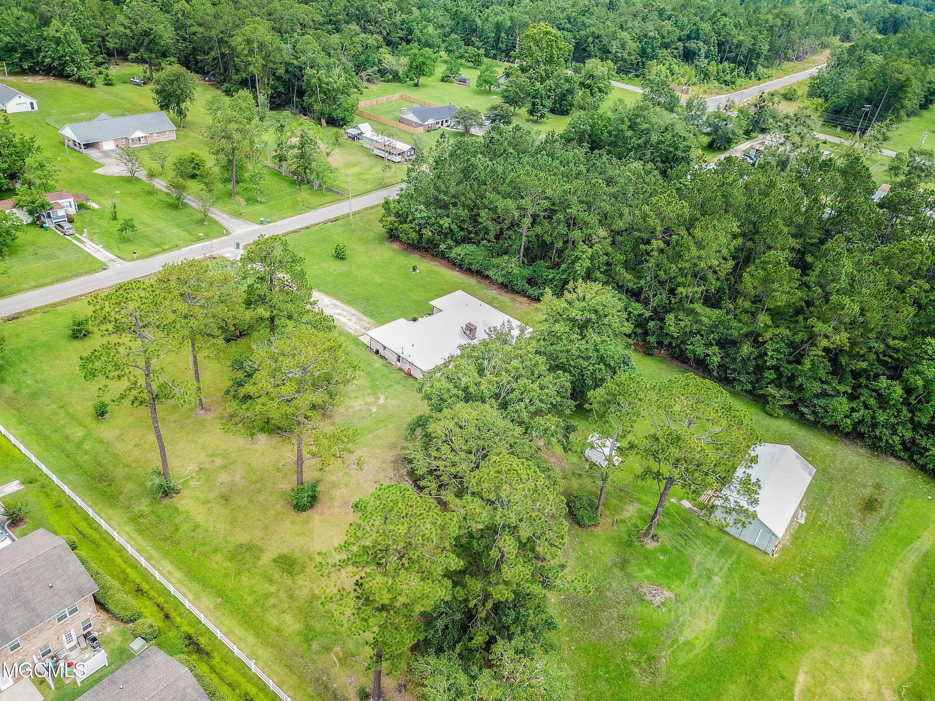 13063 Williams Road Gulfport, MS 39503 - Photo 31 of 33 031