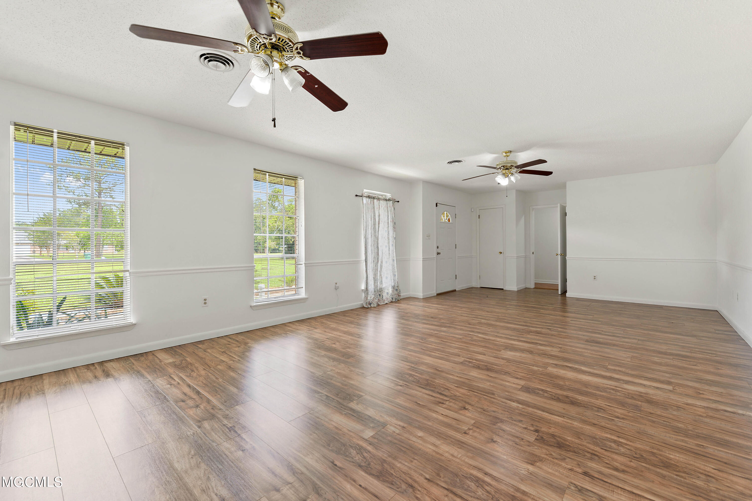 13063 Williams Road Gulfport, MS 39503 - Photo 4 of 33 004 (12)