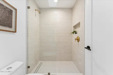 a view of livingroom with furniture