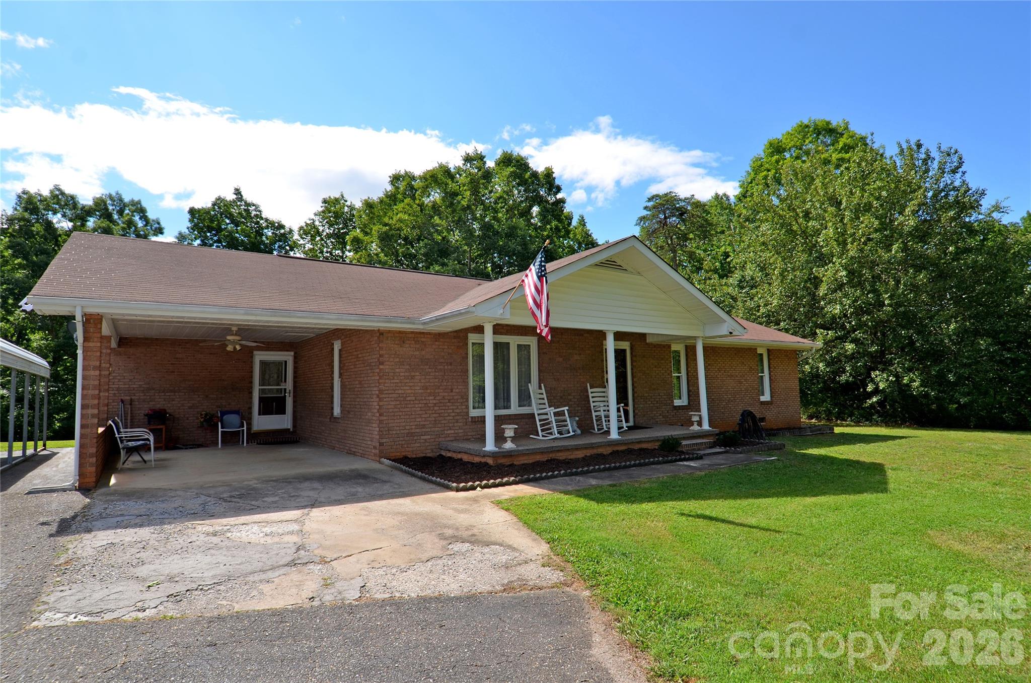 848 Deer Park Road Nebo, NC 28761 - Photo 2 of 33