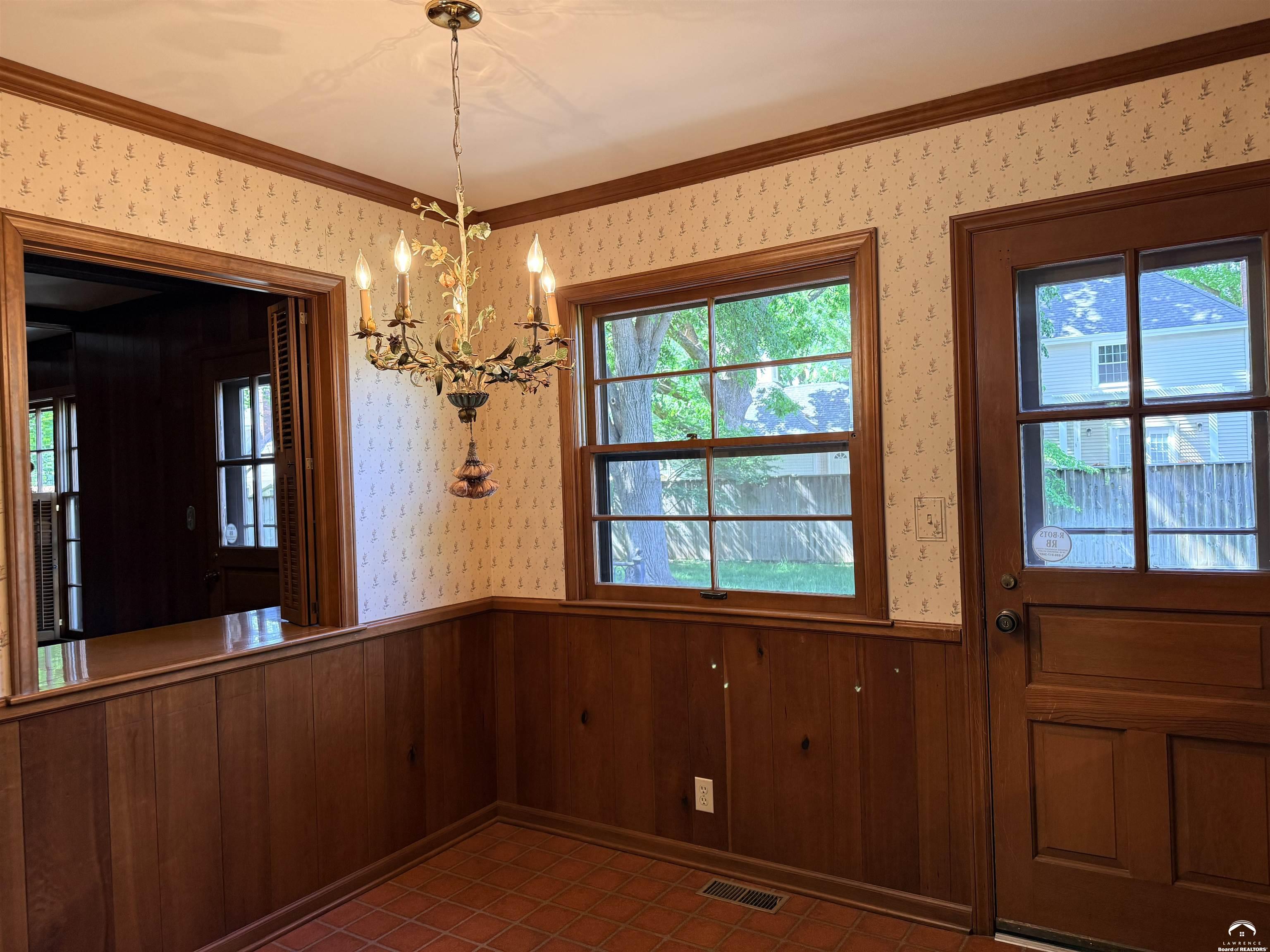 2806 Schwarz Road Lawrence, KS 66049 - Photo 16 of 72