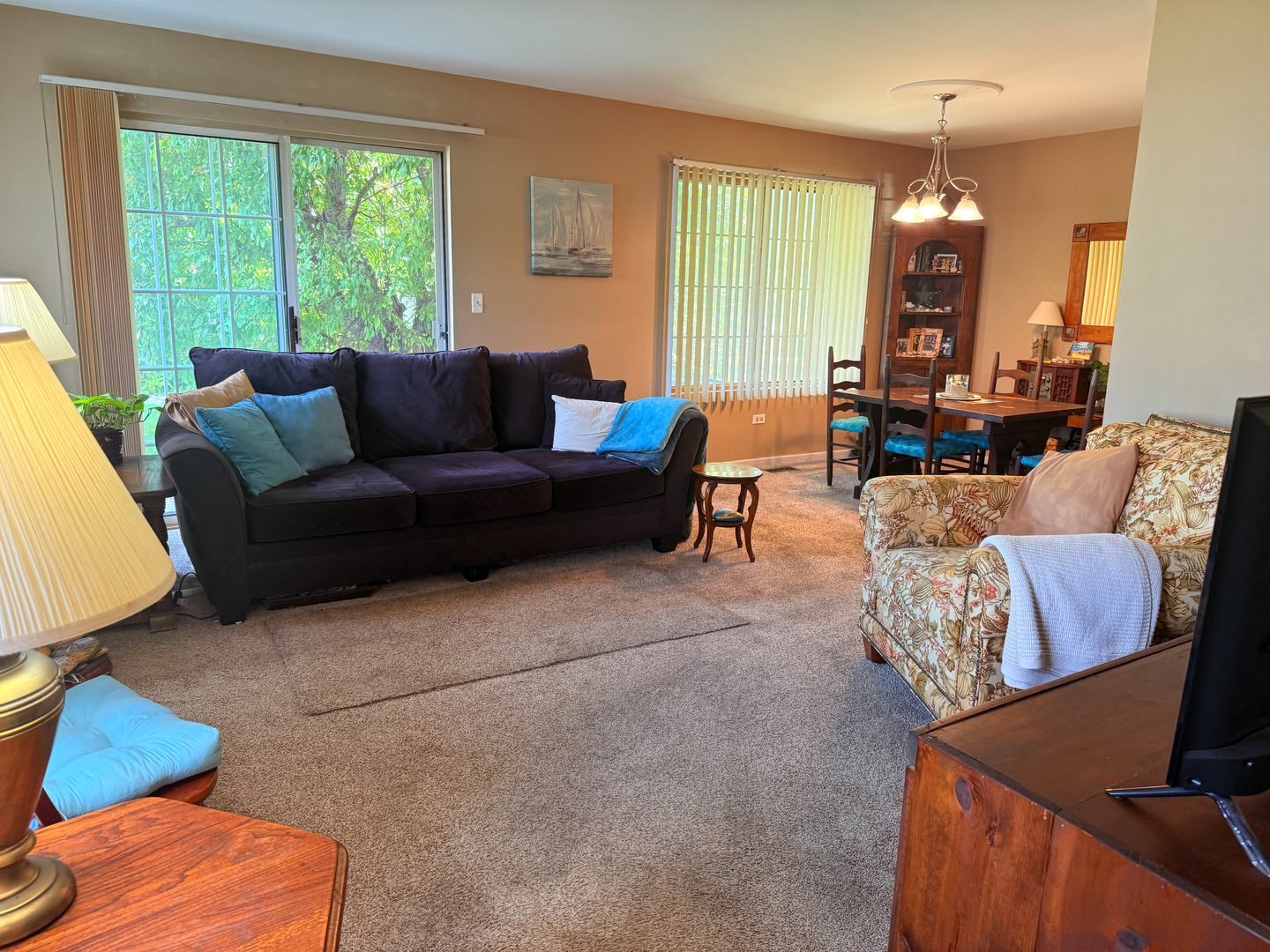 2133 Colorado Avenue Elgin, IL 60123 - Photo 2 of 2