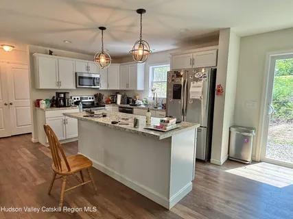 $775,000 | 230 New York 32 Street North, New Paltz, NY 12561