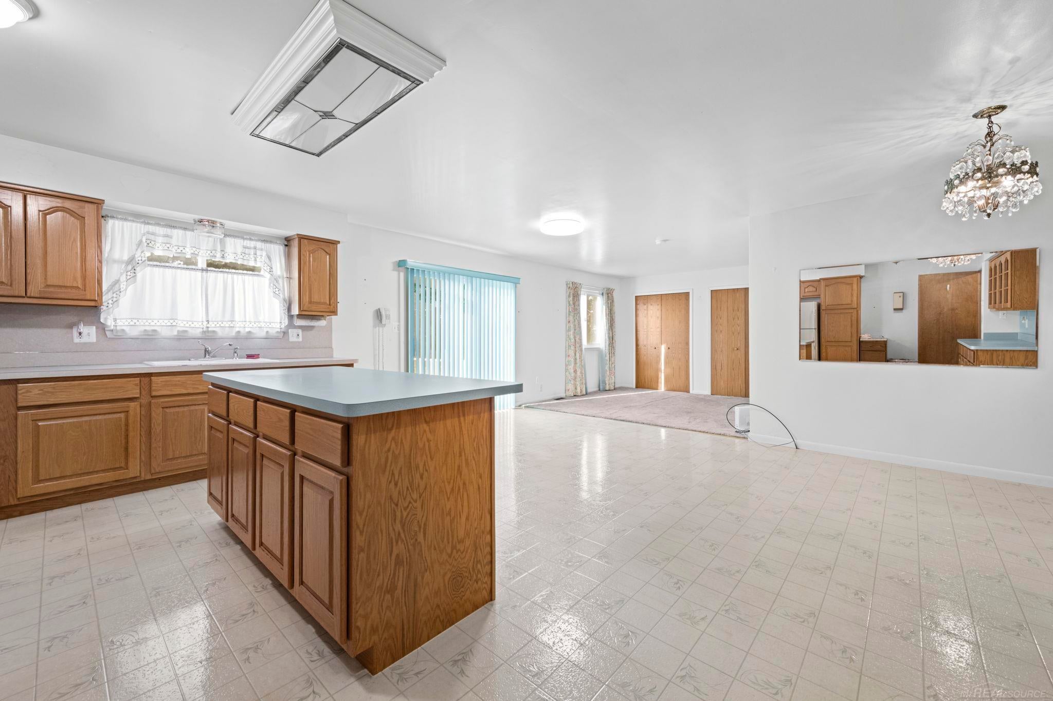 29601 Hickey Road New Baltimore, MI 48051 - Photo 5 of 36 Gallery Image 5