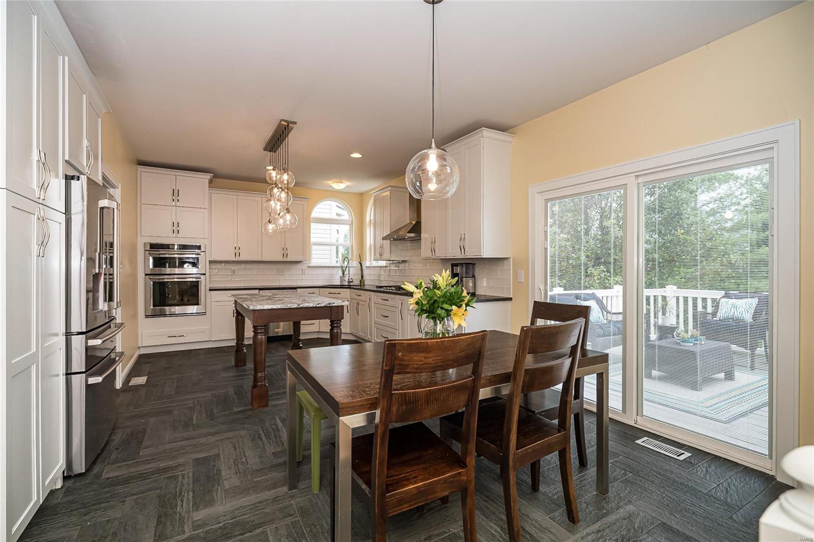 1217 Arbor Bluff Circle Ballwin, MO 63021 - Photo 16 of 48