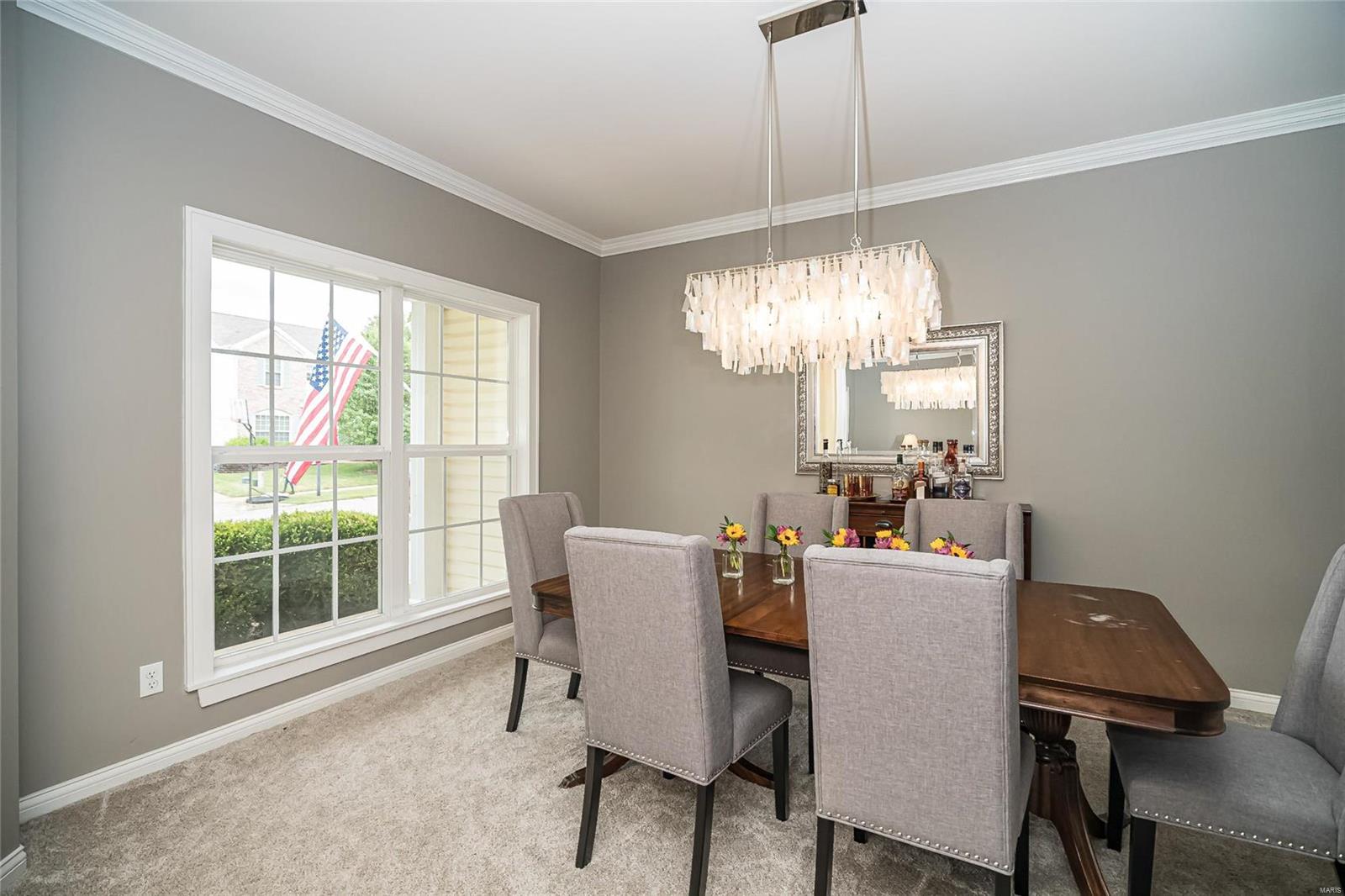 1217 Arbor Bluff Circle Ballwin, MO 63021 - Photo 8 of 48