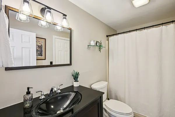 $449,900 | 13 Stanorm Drive, Unit F, Newmarket, NH 03857