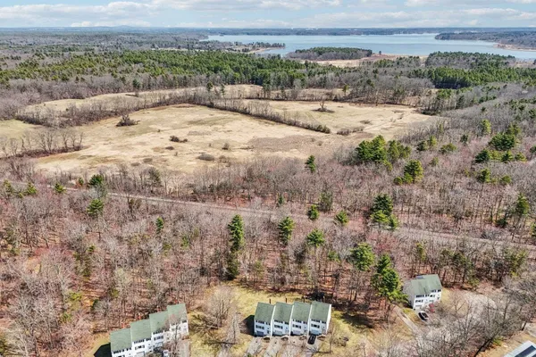 $449,900 | 13 Stanorm Drive, Unit F, Newmarket, NH 03857