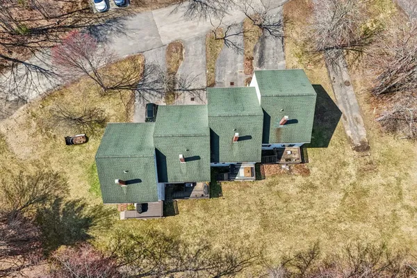 $449,900 | 13 Stanorm Drive, Unit F, Newmarket, NH 03857