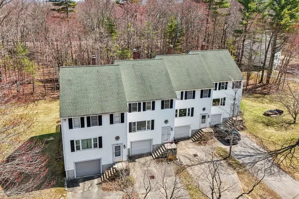 $449,900 | 13 Stanorm Drive, Unit F, Newmarket, NH 03857