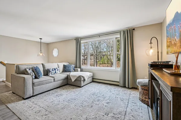 $449,900 | 13 Stanorm Drive, Unit F, Newmarket, NH 03857