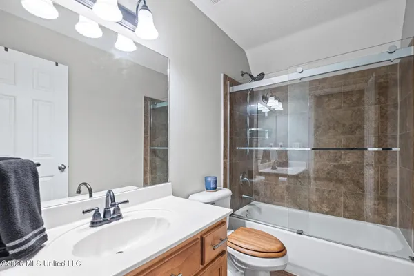 $345,000 | 8855 Oak Grove Boulevard, Olive Branch, MS 38654