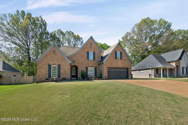 $345,000 | 8855 Oak Grove Boulevard, Olive Branch, MS 38654