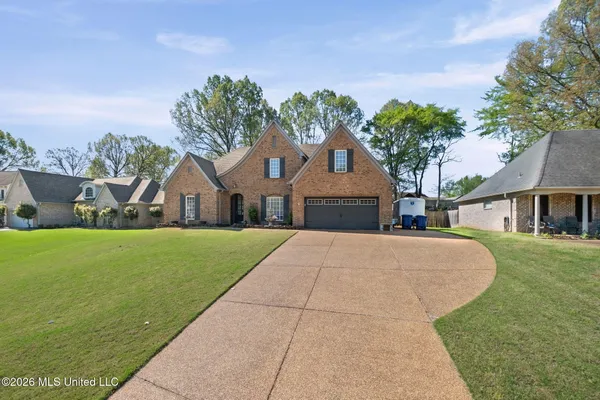 $345,000 | 8855 Oak Grove Boulevard, Olive Branch, MS 38654