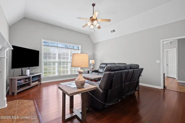 $345,000 | 8855 Oak Grove Boulevard, Olive Branch, MS 38654