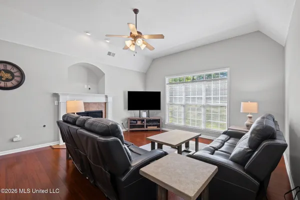 $345,000 | 8855 Oak Grove Boulevard, Olive Branch, MS 38654