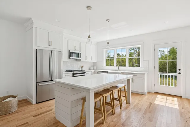 $750,000 | 14 Holbrook Farms Way, Unit 1, Scarborough, ME 04074