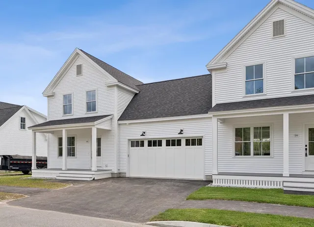 $750,000 | 14 Holbrook Farms Way, Unit 1, Scarborough, ME 04074