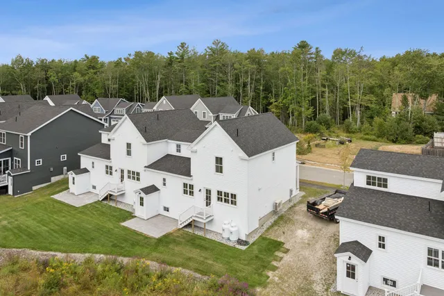 $750,000 | 14 Holbrook Farms Way, Unit 1, Scarborough, ME 04074