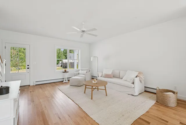 $750,000 | 14 Holbrook Farms Way, Unit 1, Scarborough, ME 04074