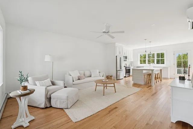 $750,000 | 14 Holbrook Farms Way, Unit 1, Scarborough, ME 04074