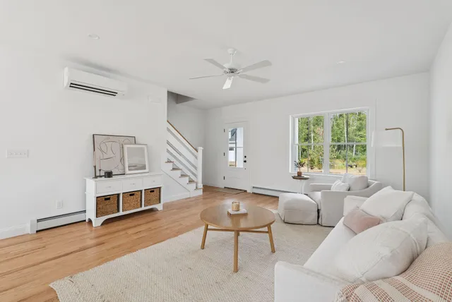 $750,000 | 14 Holbrook Farms Way, Unit 1, Scarborough, ME 04074