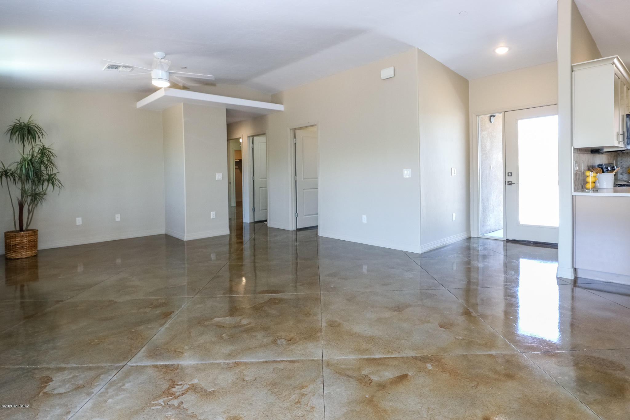 10348 West Rudasill Road Tucson, AZ 85743 - Photo 9 of 25 LivingRoom2