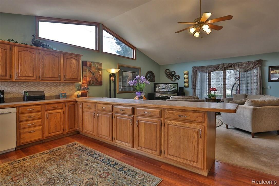 20365 Haggerty Road Belleville, MI 48111 - Photo 9 of 35 2B8A8048.jpg
