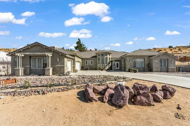 $660,000 | 17601 Bangor Avenue, Hesperia, CA 92345