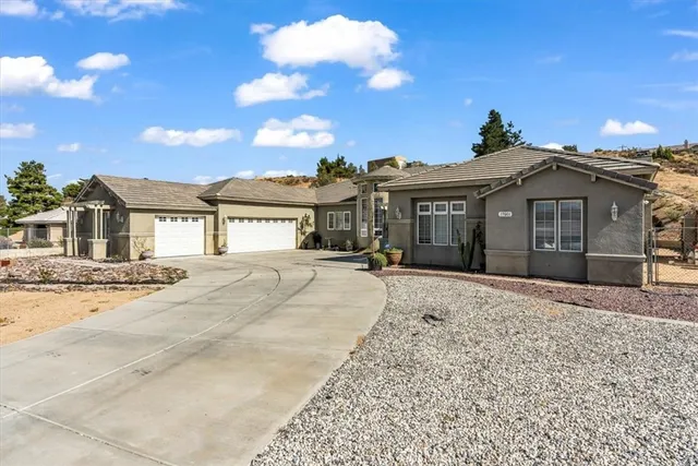 $660,000 | 17601 Bangor Avenue, Hesperia, CA 92345