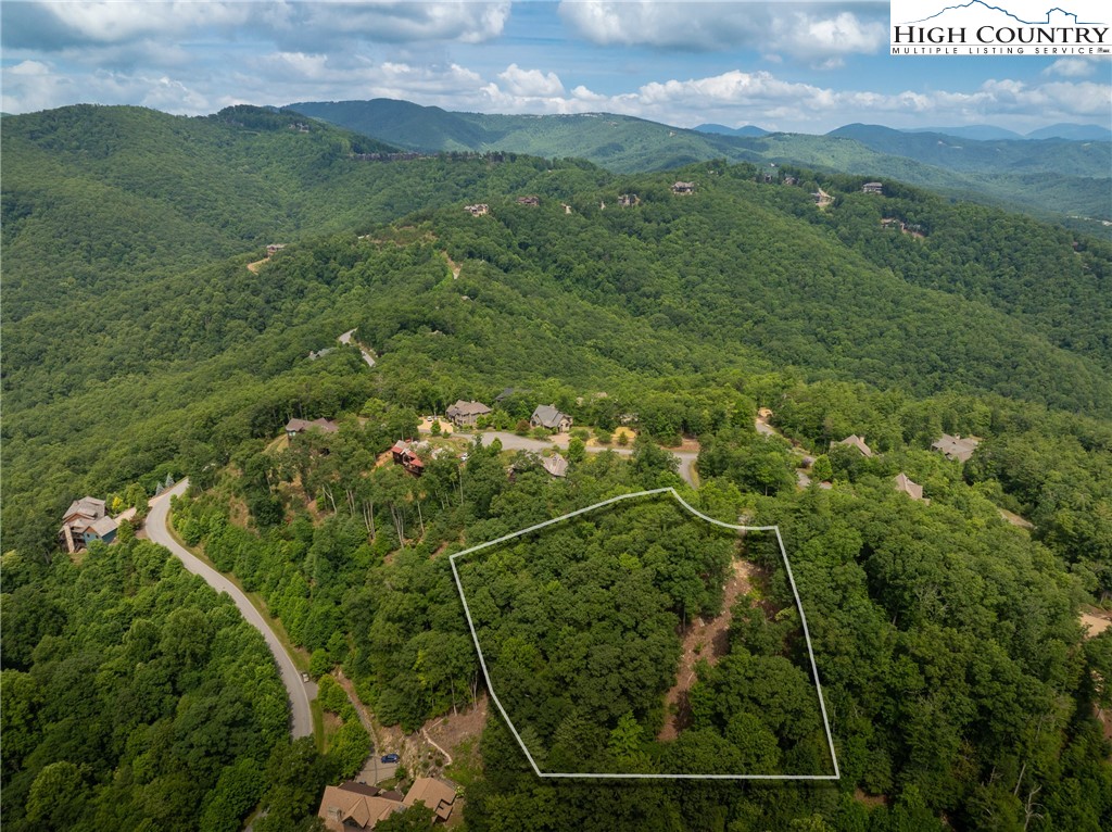 316 R Milfoil Court Boone, NC 28607 - Photo 7 of 50