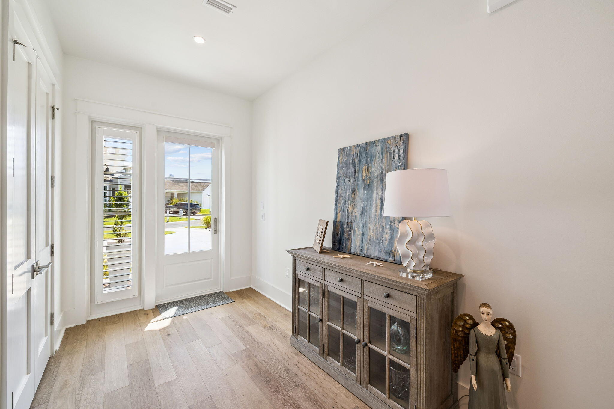 Front Entry Way