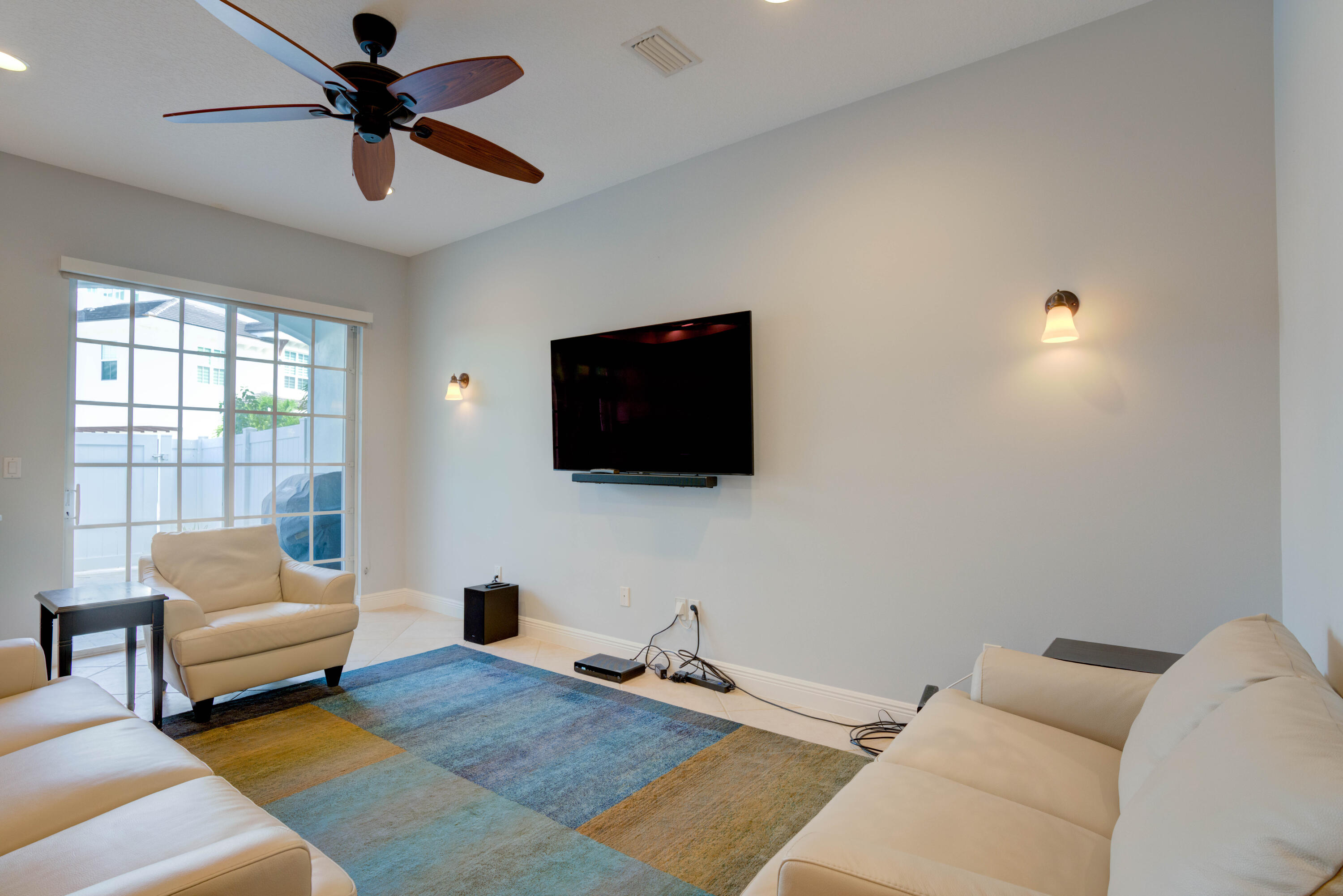 458 Ocean Ridge Way Juno Beach, FL 33408 - Photo 11 of 31 LIVING ROOM