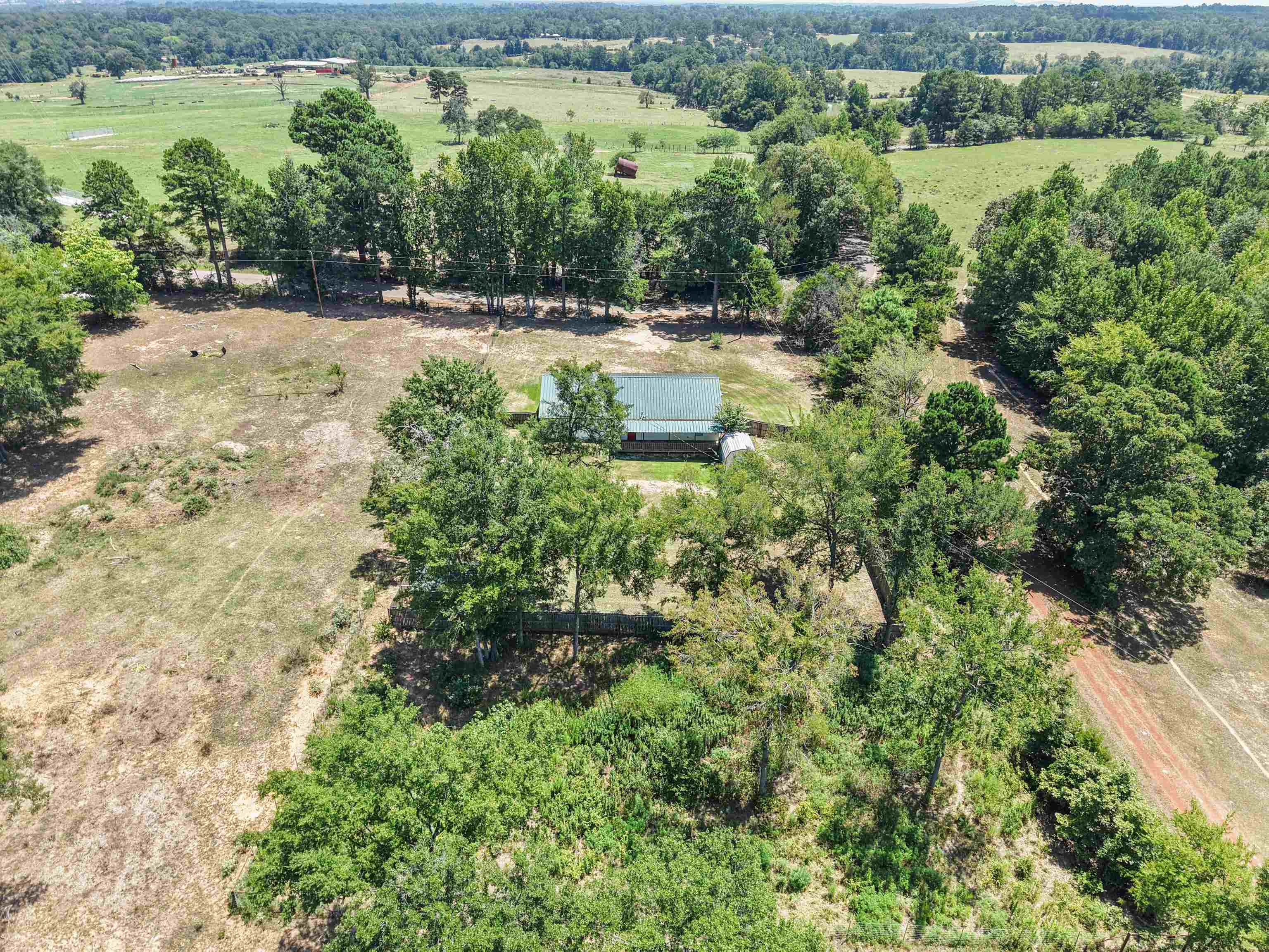 2672 Elk Road Gilmer, TX 75644 - Photo 6 of 25 Gallery Image 6