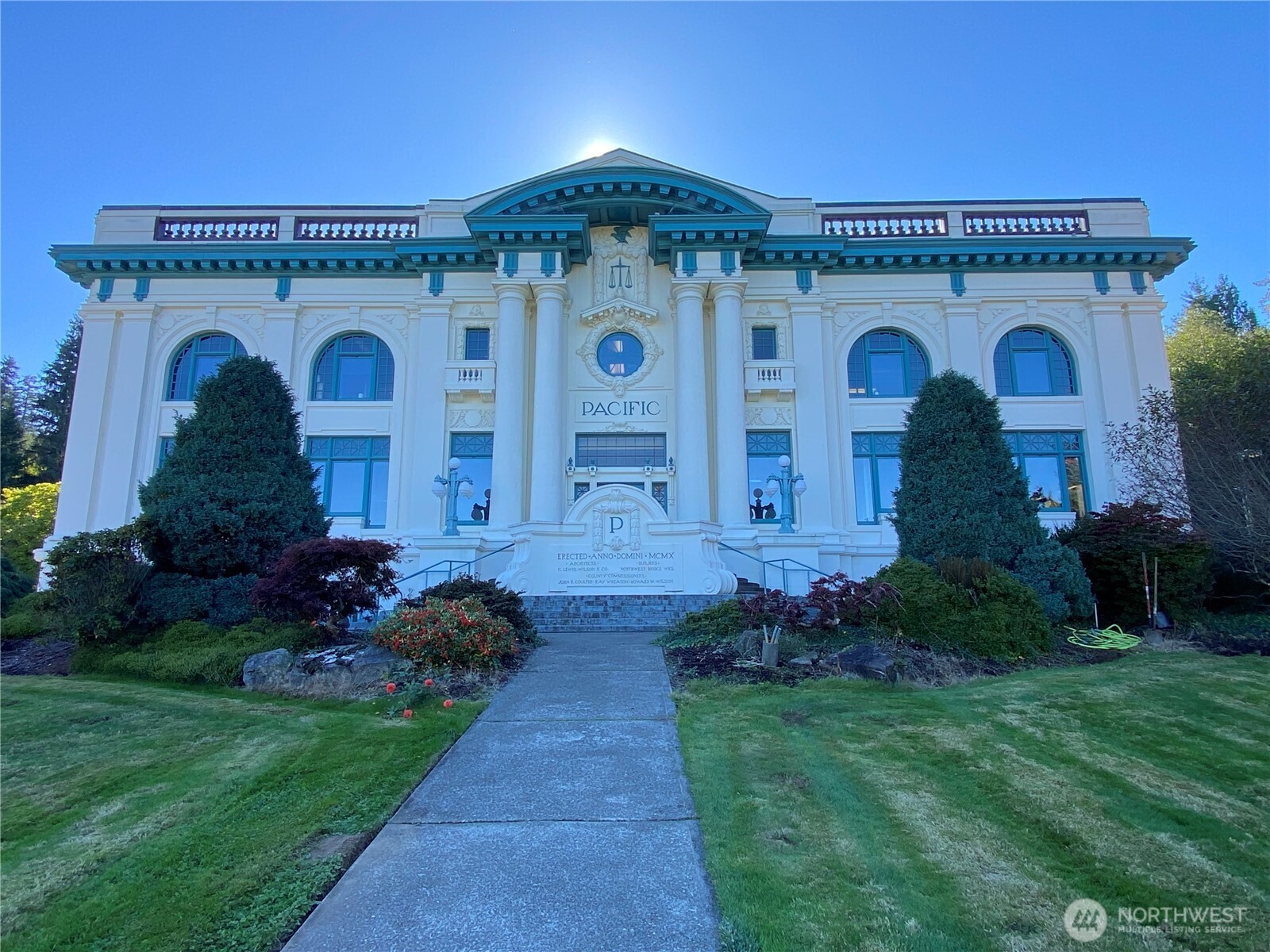 320 C Street South Bend, WA 98586 - Photo 25 of 25 a view of a house with garden