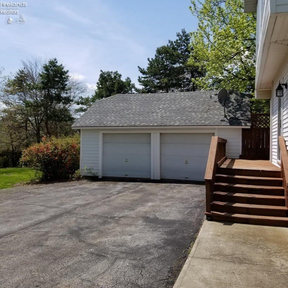 4196 East State Road, Unit B Port Clinton, OH 43452 - Photo 3 of 20 Gallery Image 3