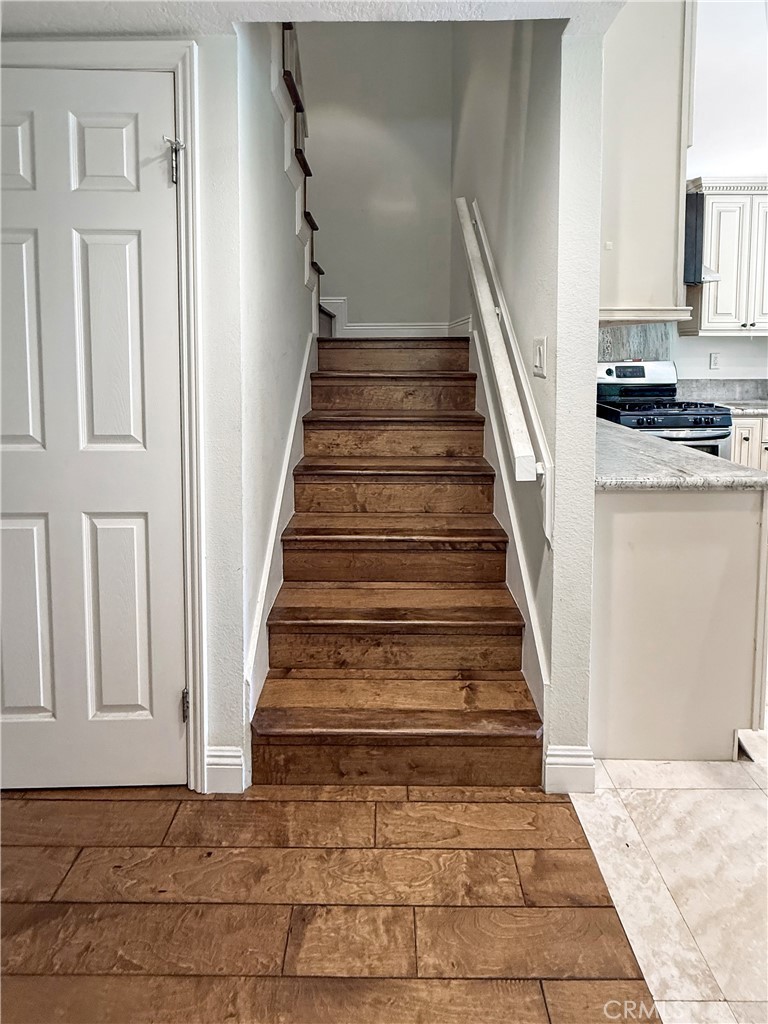 19169 Index Street Porter Ranch, CA 91326 - Photo 5 of 18 Gallery Image 5