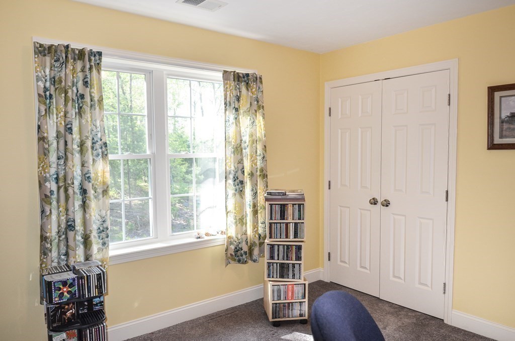 15 Parker Road, Unit 12 Berlin, MA 01503 - Photo 21 of 34