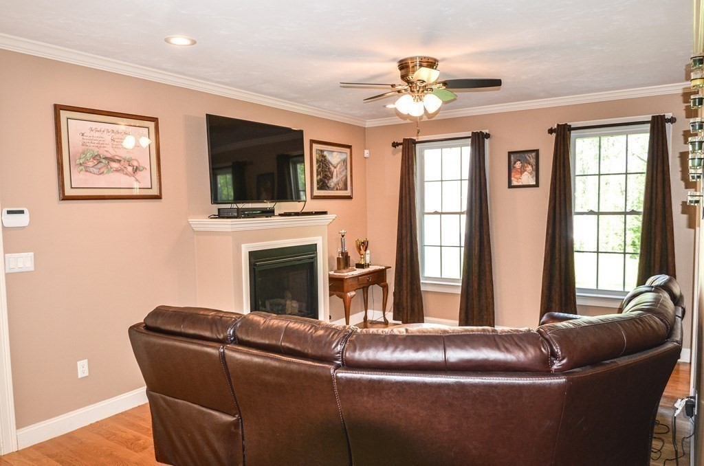 15 Parker Road, Unit 12 Berlin, MA 01503 - Photo 9 of 34